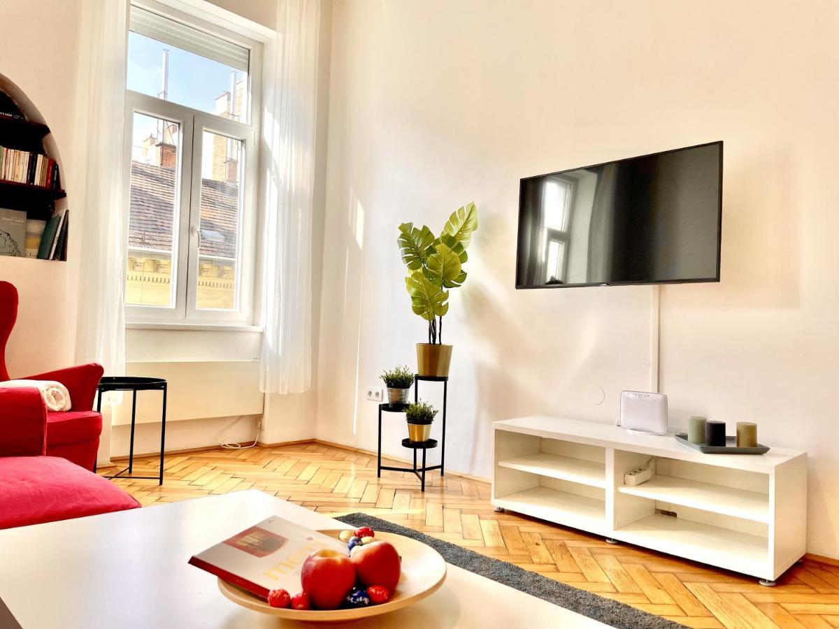 Eotvos 25 Apartment Budapest Luaran gambar