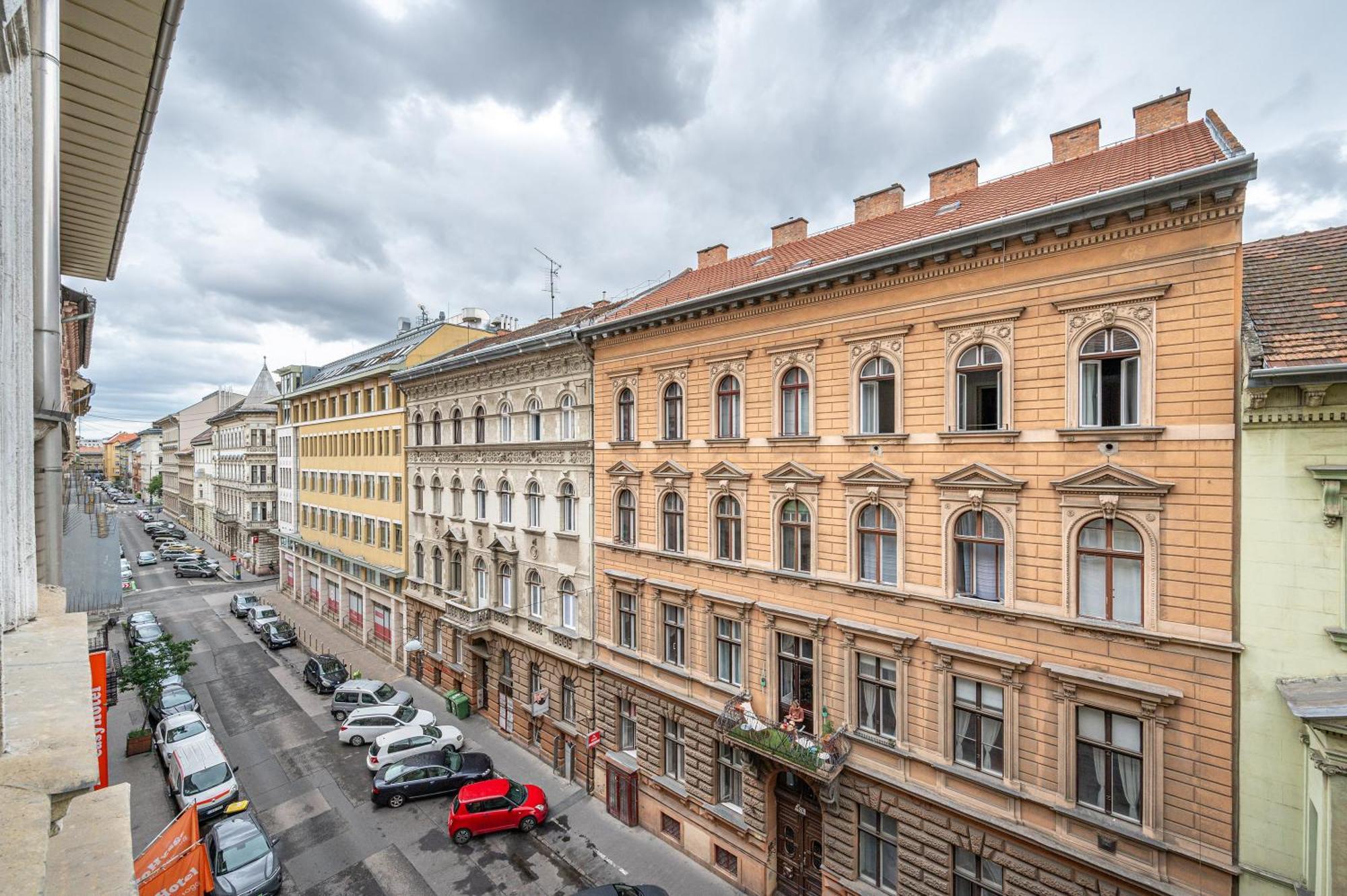 Eotvos 25 Apartment Budapest Luaran gambar